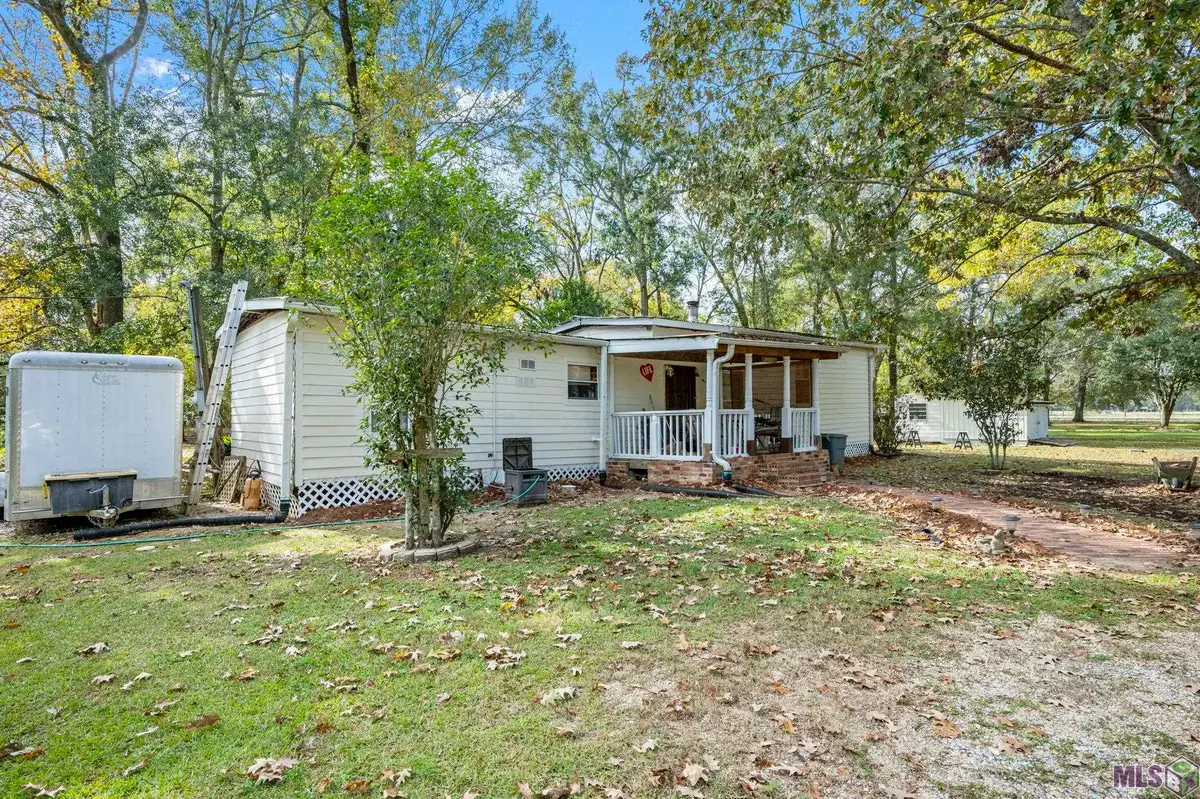 12338 Chester Diez Rd, Gonzales, LA 70737 - Image #1