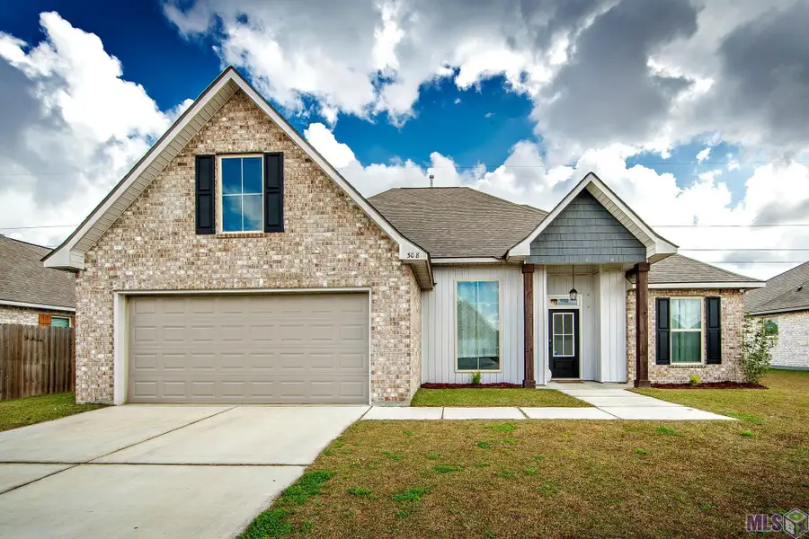 308 Carriage Way, Thibodaux, LA 70301 - Image #2