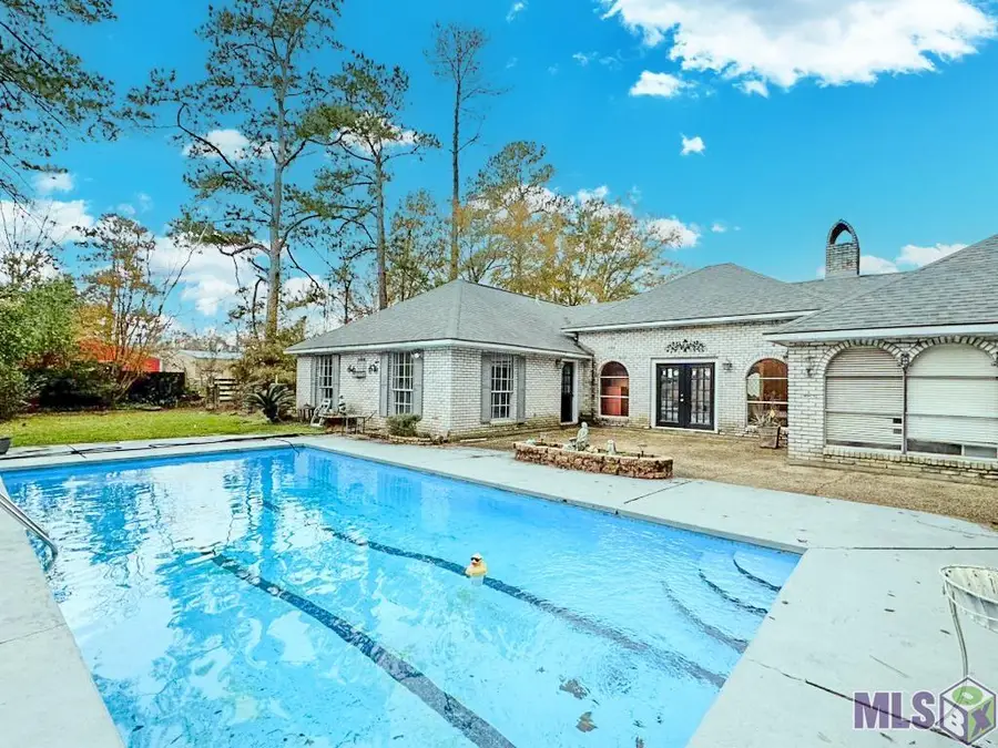 1024 Hatchell Ln, Denham Springs, LA 70726 - Image #2