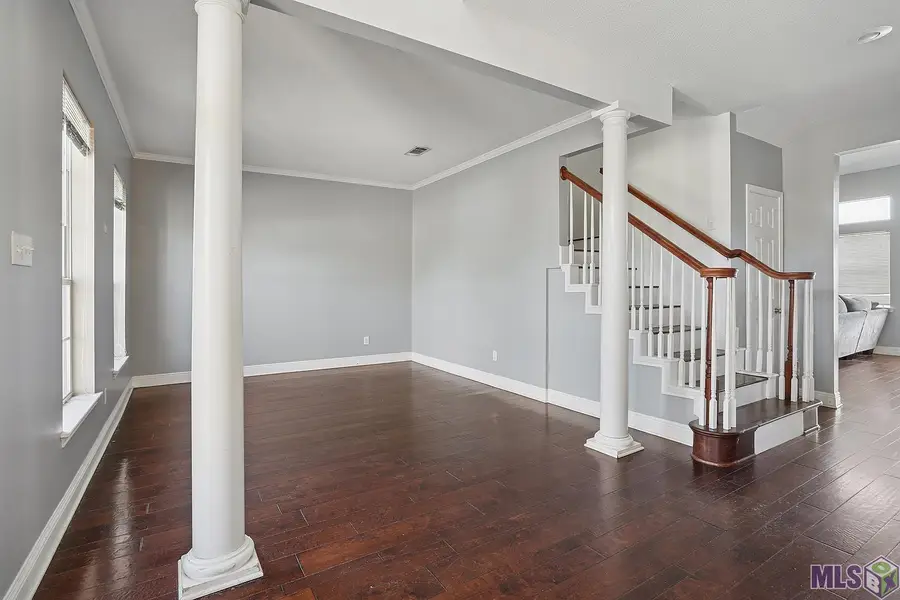 11075 S Bayou View Dr, Gonzales, LA 70737 - Image #2