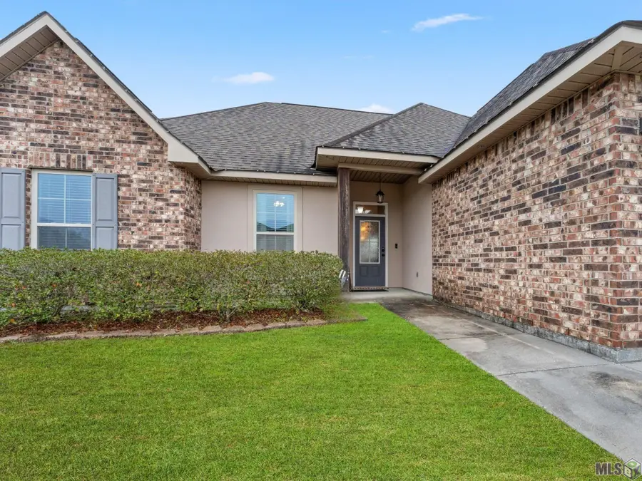 26528 Evangeline Trace Blvd, Denham Springs, LA 70726 - Image #3