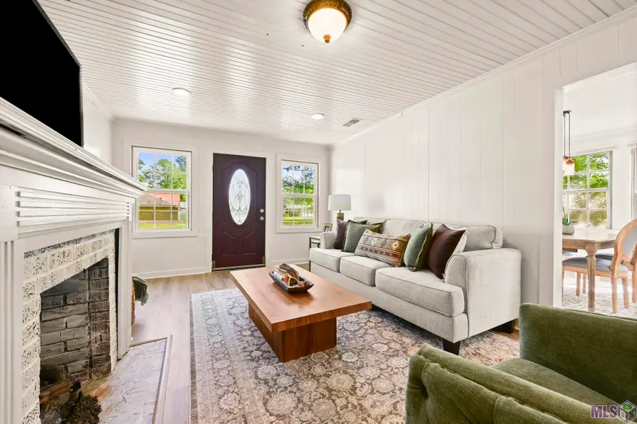 1018 Rodeo Dr, Denham Springs, LA 70726 - #2