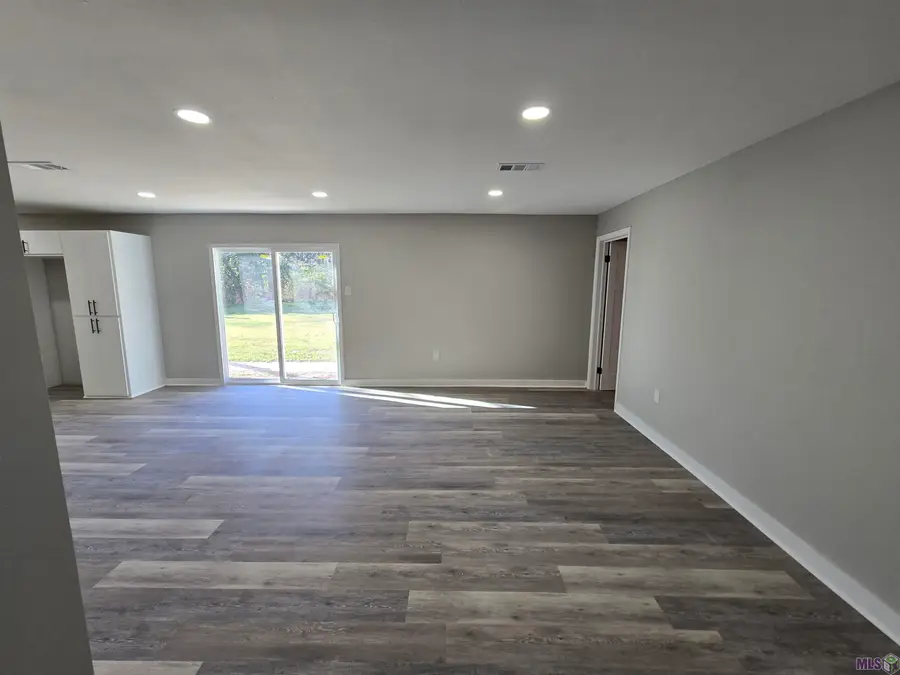 8815 Cedar Glen Dr, Baton Rouge, LA 70811 - Image #3