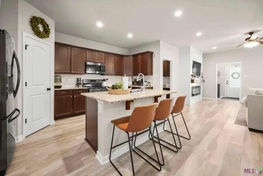 23419 Ruger Dr, Denham Springs, LA 70726 - #3