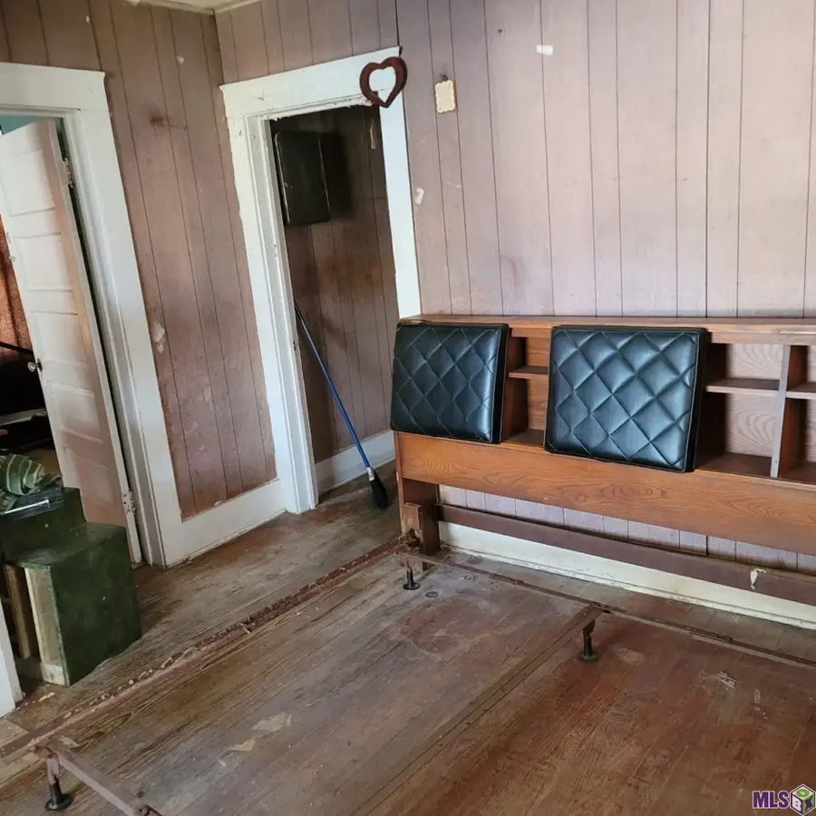 1142 Columbus Dunn Dr, Baton Rouge, LA 70802 - #2