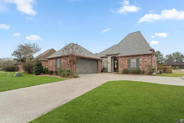 30460 Trace Ln, Walker, LA 70785