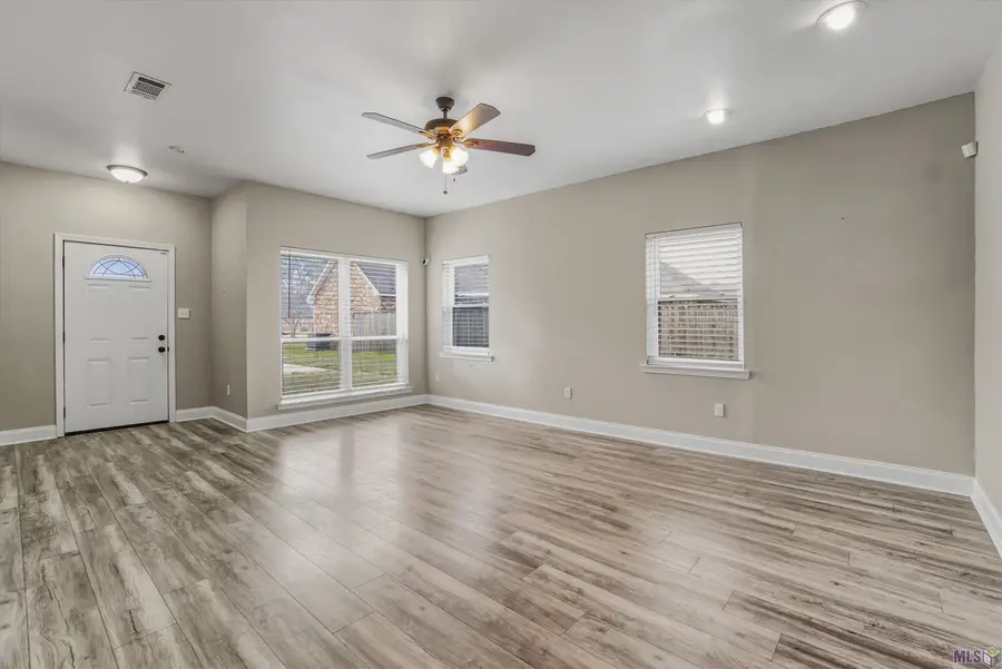 8085 Wolf Creek Place, Denham Springs, LA 70726 - Image #3