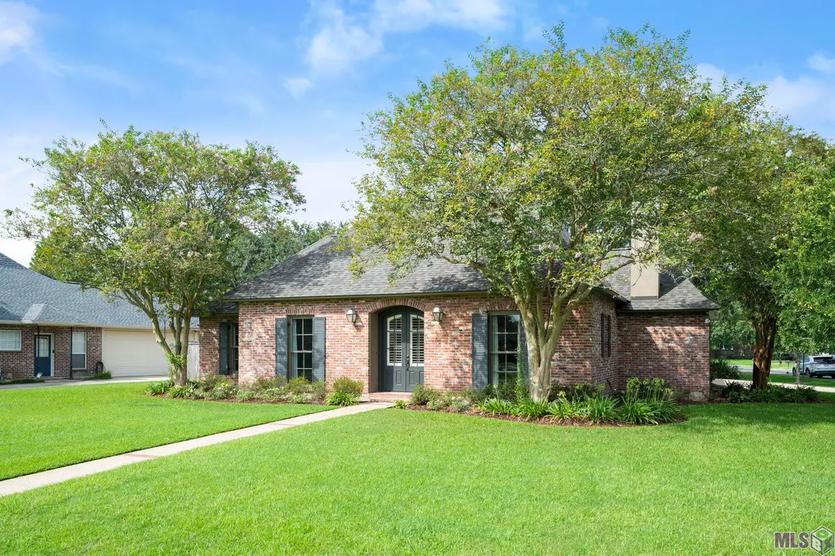 6012 Hope Estate Dr, Baton Rouge, LA 70820 - #1