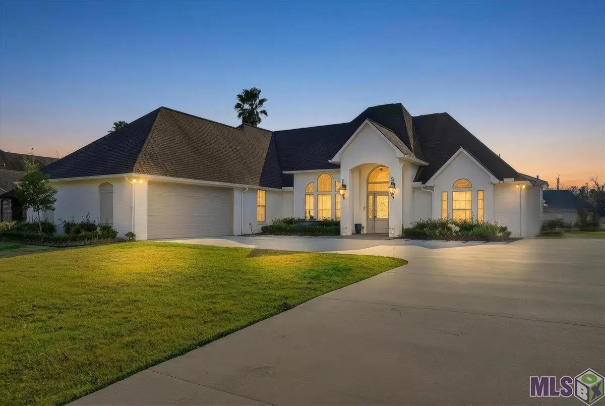 11867 Home Port Dr, Maurepas, LA 70449 - Image #1