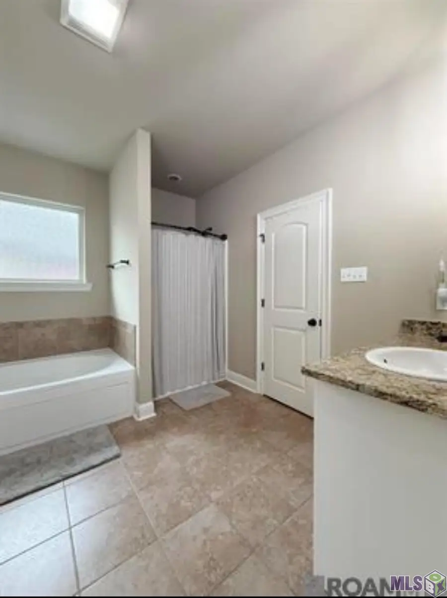 13238 Babin Estates Dr, Gonzales, LA 70737 - Image #2