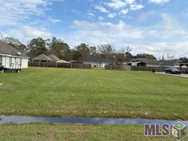 1122 S Hempshire Ave, Gonzales, LA 70737 - Image #1