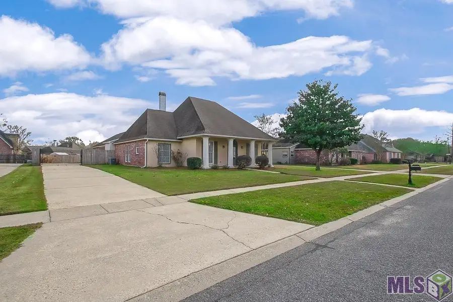 3975 White Oak Trace Dr, Baton Rouge, LA 70817 - Image #3