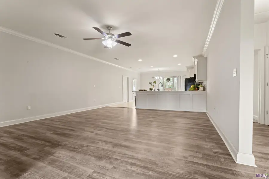 32490 Lake Pointe Blvd, Denham Springs, LA 70726 - Image #3