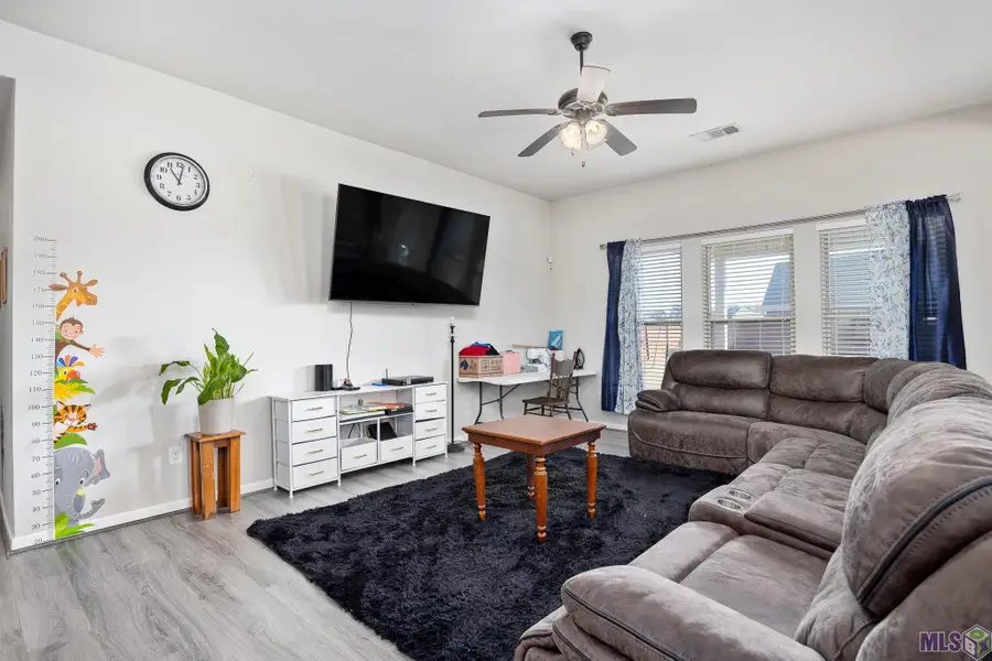 23196 Arcwood Dr, Denham Springs, LA 70726 - Image #3