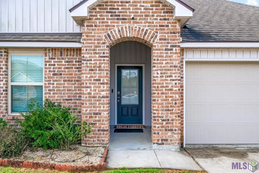 12800 Fowler Dr, Denham Springs, LA 70706 - Image #2