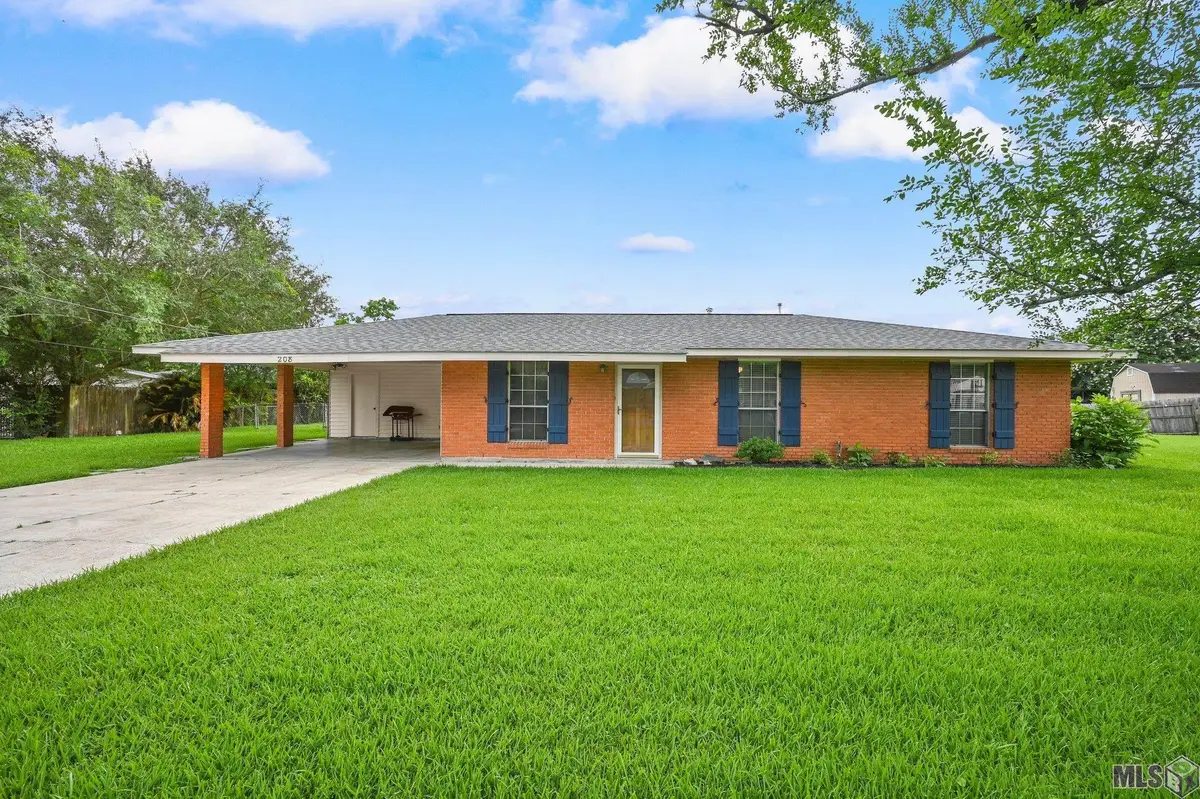 208 Hood St, Donaldsonville, LA 70346 - Image #1