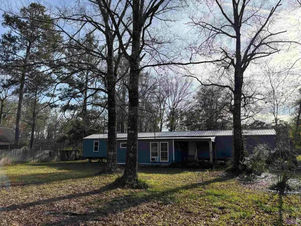 24510 La 42 Hwy, Holden, LA 70744