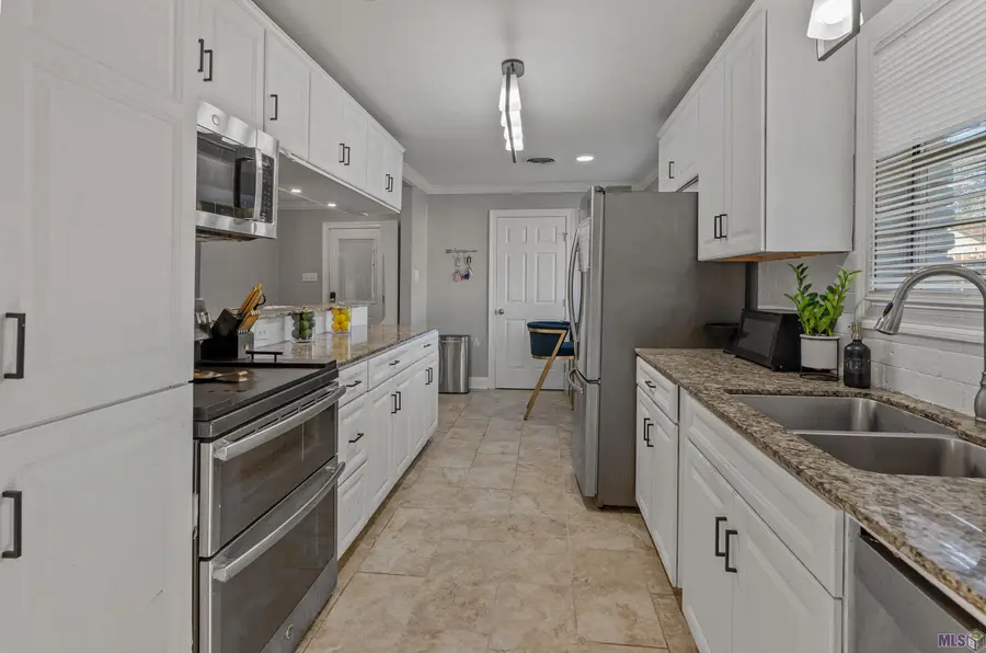 12379 Fairhaven Dr, Baton Rouge, LA 70815 - Image #2