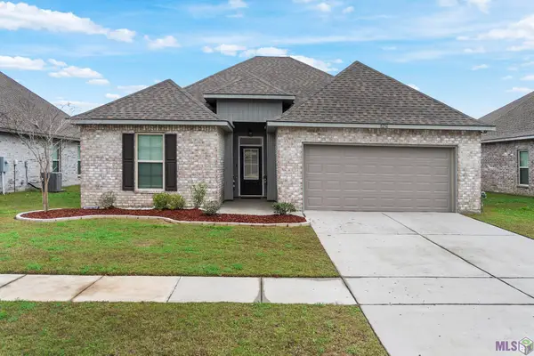 8256 Sweetgum Dr, Gonzales, LA 70737