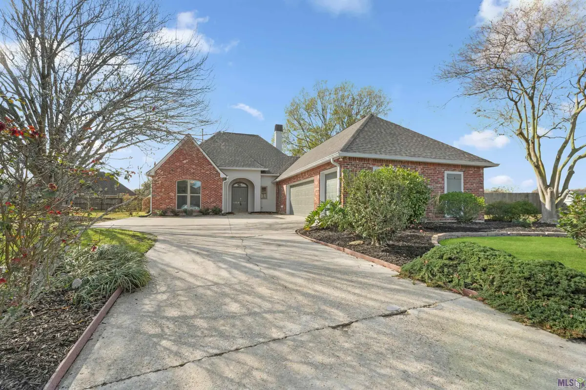37069 Mill Run Ave, Geismar, LA 70734 - Image #1
