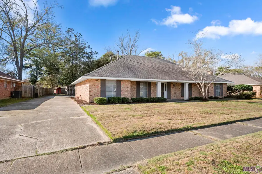 886 Hedgewood Dr, Baton Rouge, LA 70815 - Image #2