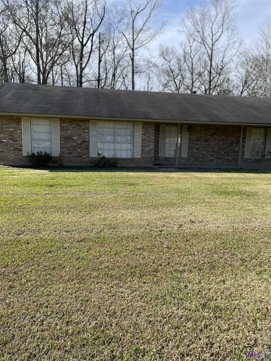 4621 Little Farms Dr, Zachary, LA 70791 - Image #2