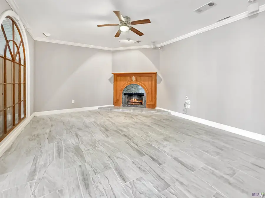 20359 Lynda Drive, Springfield, LA 70462 - Image #3