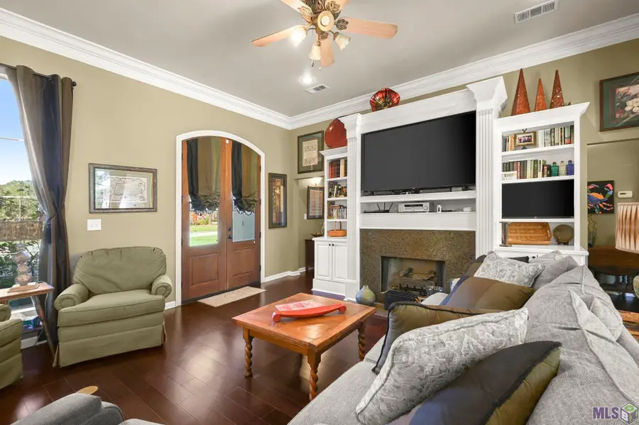 19886 Stone Hill Dr, Denham Springs, LA 70726 - Image #3