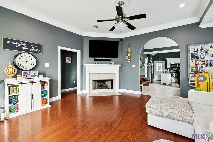 39496 Woodlake Dr, Prairieville, LA 70769 - Image #3