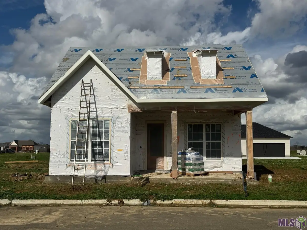 5189 Stonewater Dr, Gonzales, LA 70737 - #1