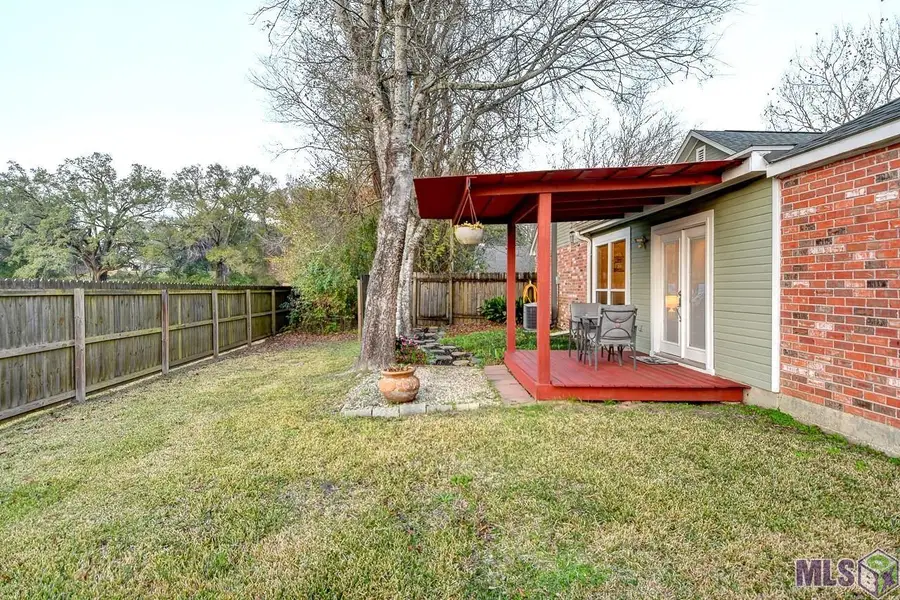 210 Meadowbend Dr, Baton Rouge, LA 70820 - Image #2