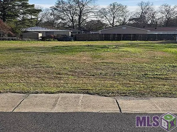 1241 Avenue B, Port Allen, LA 70767