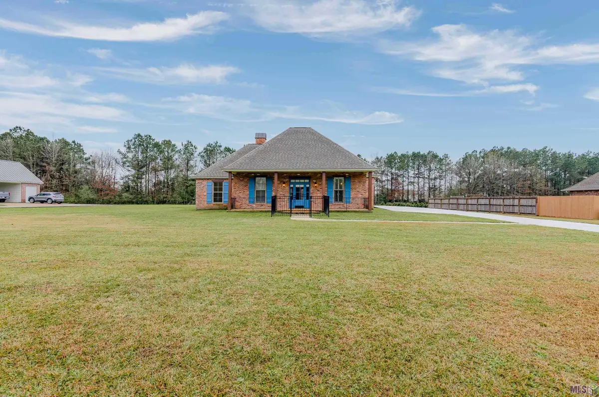 12130 Cane Dr, Saint Francisville, LA 70775 - Image #1