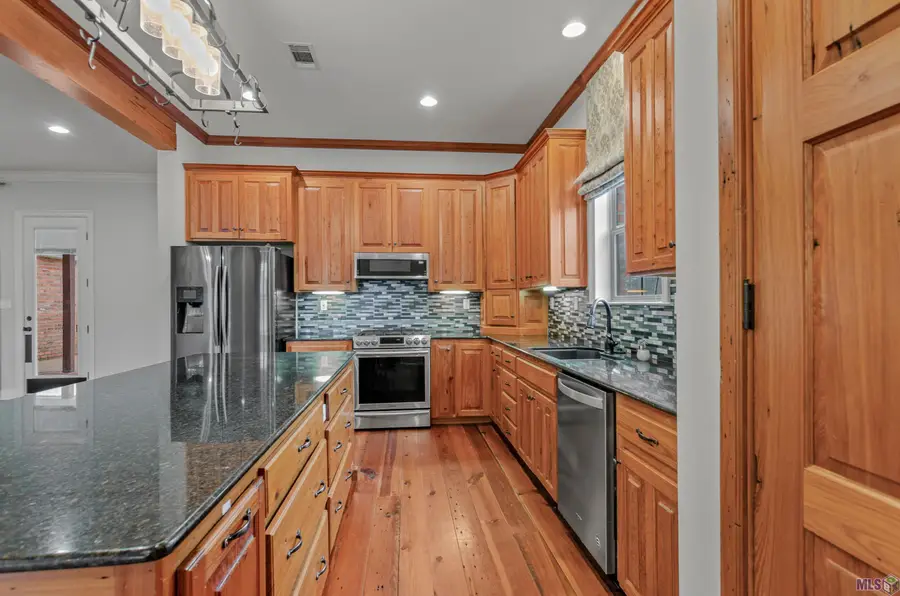 12130 Cane Dr, Saint Francisville, LA 70775 - Image #3