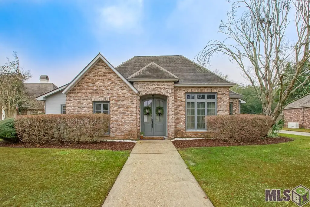 16503 E Spanish Oaks Ct, Prairieville, LA 70769 - Image #1