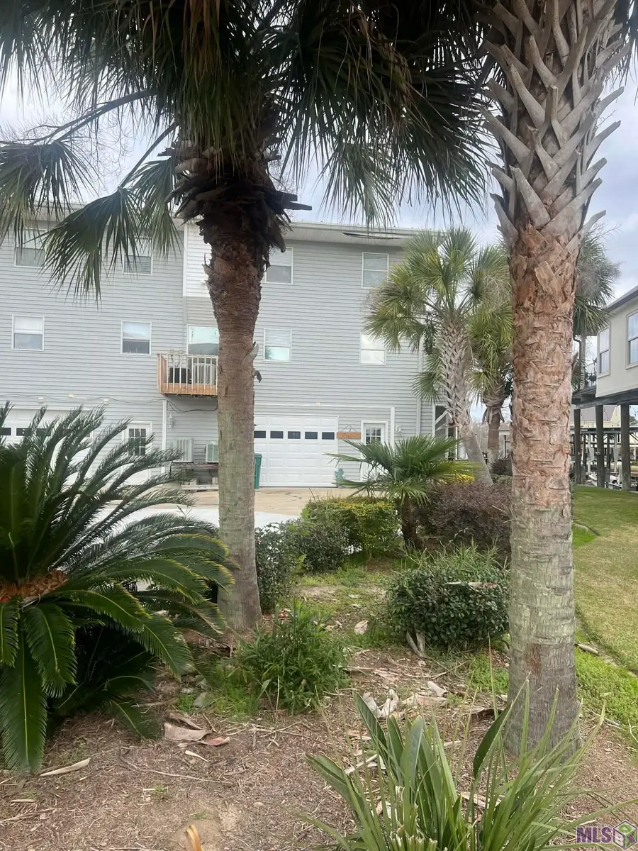 32875 Rivergate Cir #1, Springfield, LA 70462 - Image #2