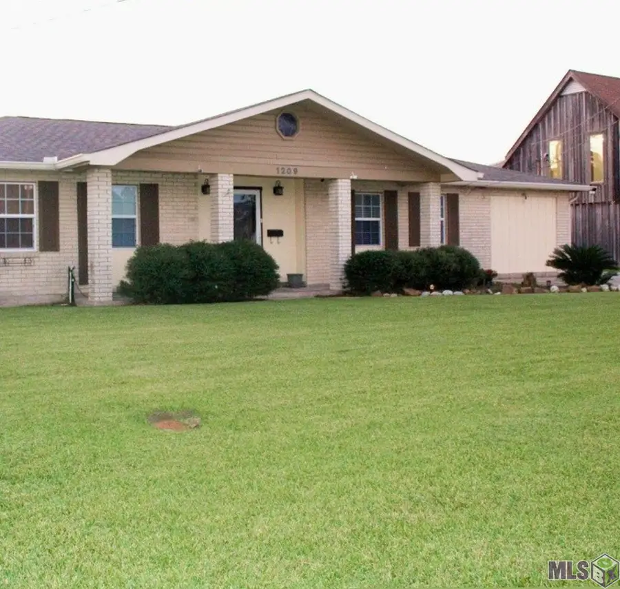 1209 Barrow St, Franklin, LA 70538 - Image #2