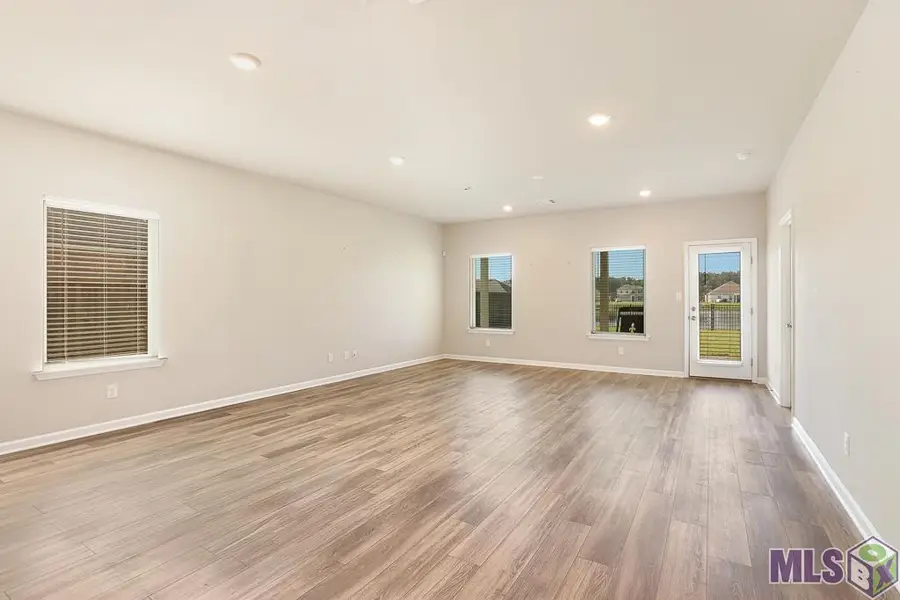 13800 Wincrest Dr, Walker, LA 70785 - #3