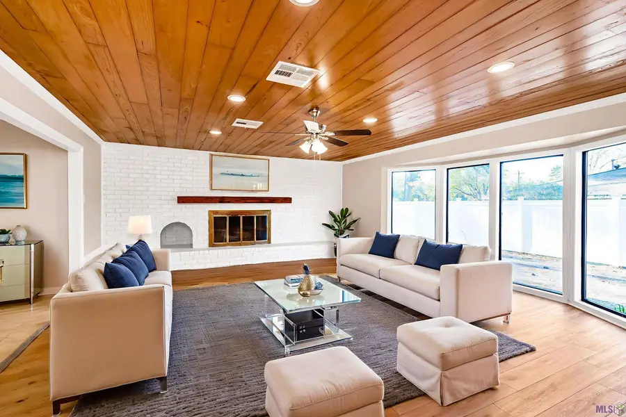 6555 Landmor Dr, Greenwell Springs, LA 70739 - Image #2