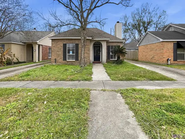 301 Meadow Bend Dr, Baton Rouge, LA 70820