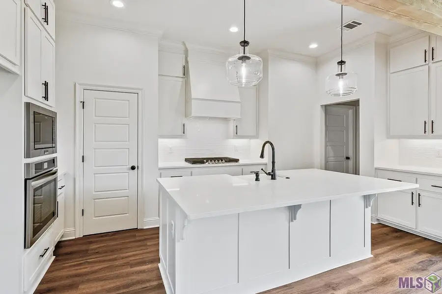 10492 Highpoint Dr, Denham Springs, LA 70706 - #3