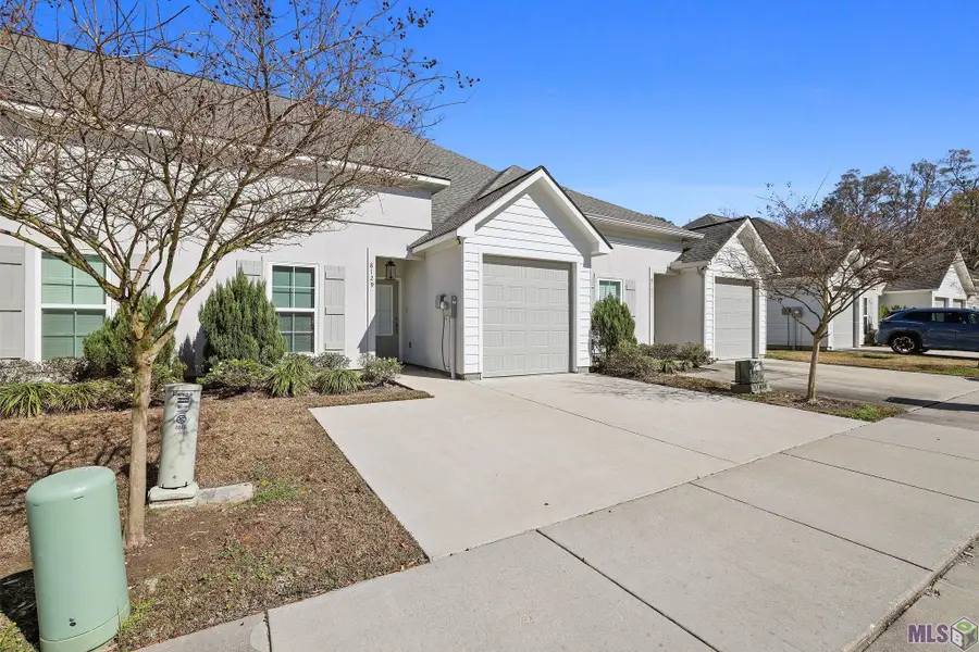 8129 Village Lake Ave, Baton Rouge, LA 70820 - #2