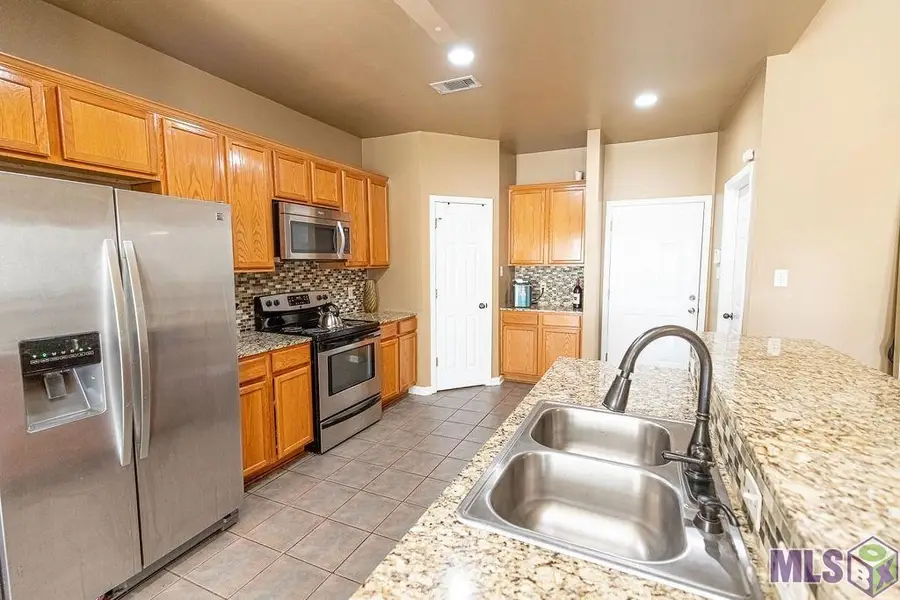 23898 Sandlewood Ct, Denham Springs, LA 70726 - #3
