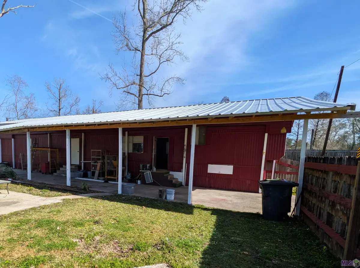 906 E Verna St, Gonzales, LA 70737 - #1