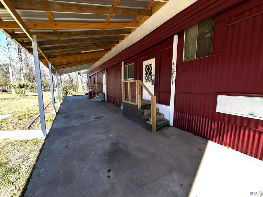 906 E Verna St, Gonzales, LA 70737 - #2