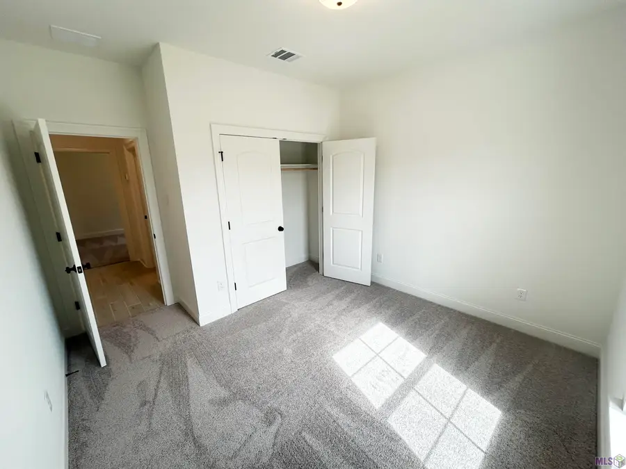 18843 Corlis Green Dr, Zachary, LA 70791 - #2
