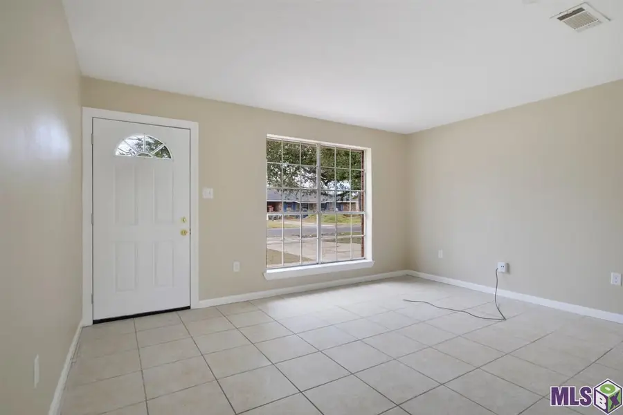 16516 Vermilion St, Baton Rouge, LA 70819 - #2