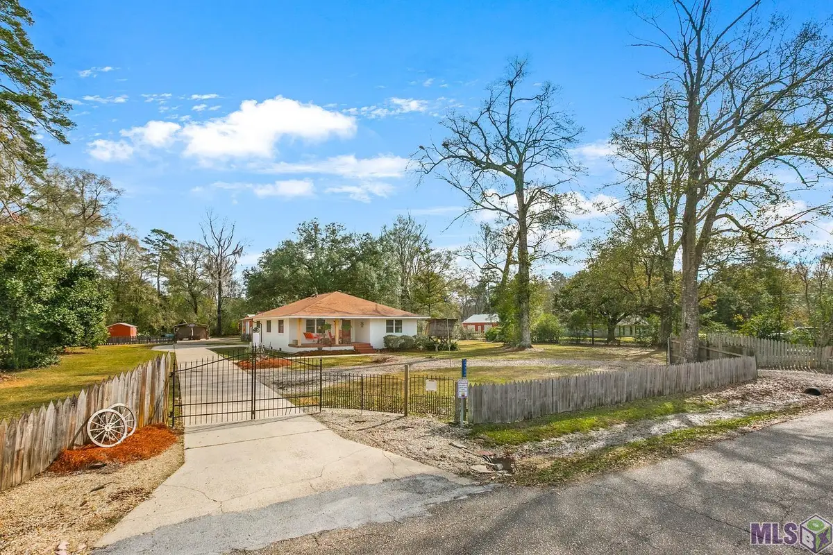 29306 Red Oak Dr, Walker, LA 70785 - #1