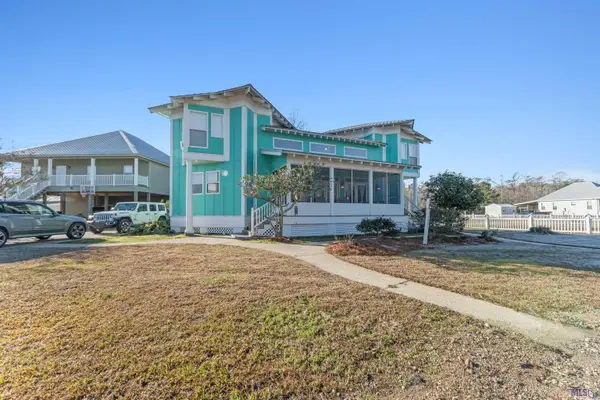 17097 Peace Point Dr, Springfield, LA 70462