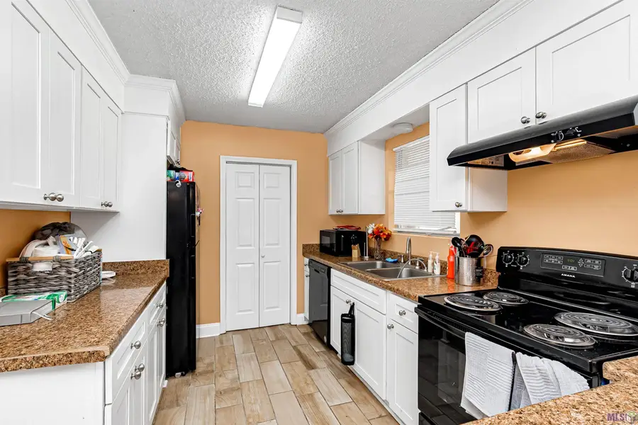 9684 Leadale Dr, Baton Rouge, LA 70811 - #2